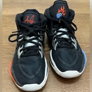 Nike Kyrie Infinity Fire and Ice Men’s  7.5 Basketball Mid Top Sneakers
